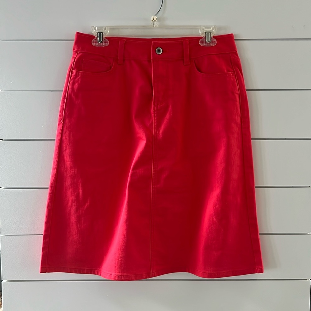 Liz Claiborne size 4 red denim skirt